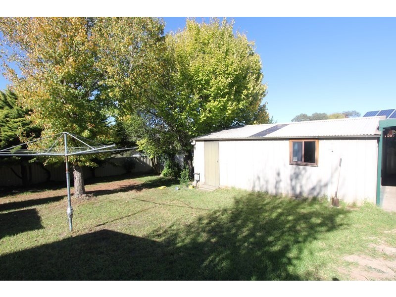 15 Yarrowlow Street, Goulburn NSW 2580