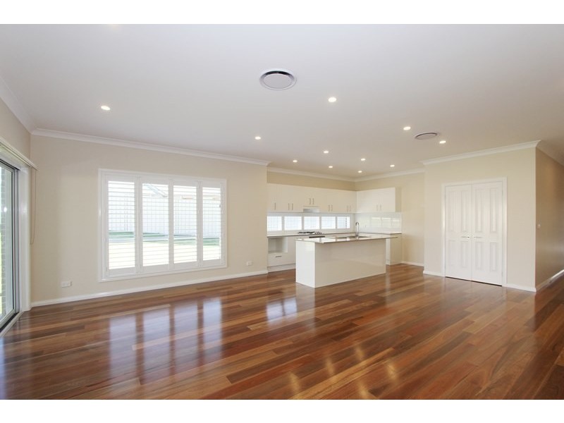 9 Fraser Close, Goulburn NSW 2580