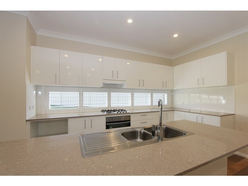 9 Fraser Close, Goulburn NSW 2580