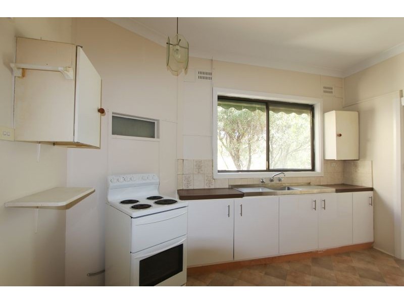 18 Lagoon Street, Goulburn NSW 2580