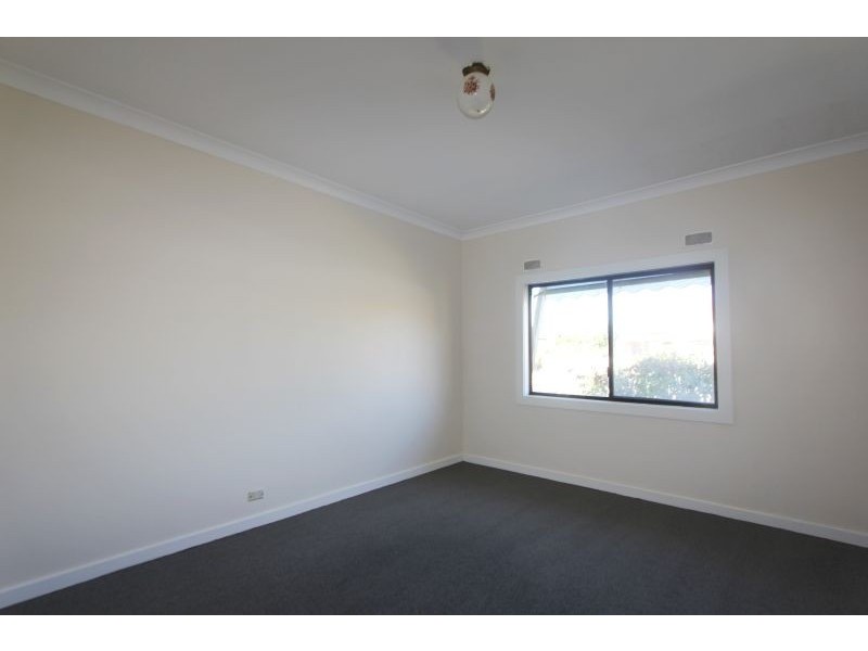 18 Lagoon Street, Goulburn NSW 2580