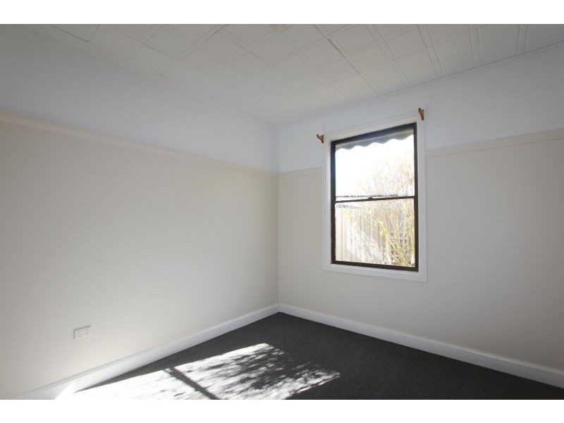 18 Lagoon Street, Goulburn NSW 2580