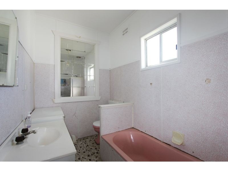 18 Lagoon Street, Goulburn NSW 2580