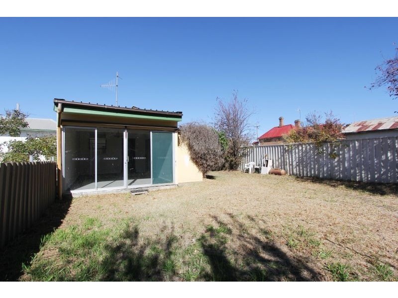 18 Lagoon Street, Goulburn NSW 2580