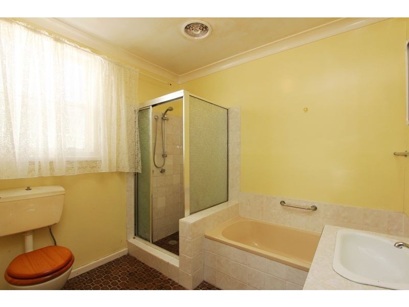 5 Little Addison Street, Goulburn NSW 2580