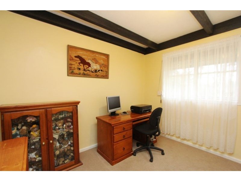 4 Glendare Crescent, Goulburn NSW 2580