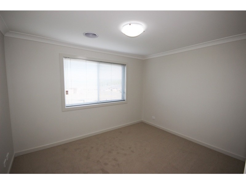 23 Barry Crescent, Goulburn NSW 2580