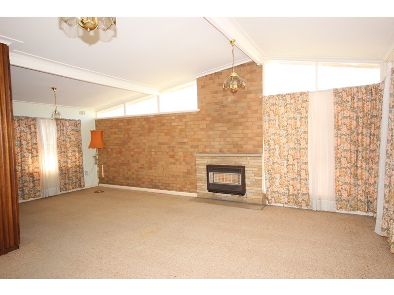 12 Record Street, Goulburn NSW 2580