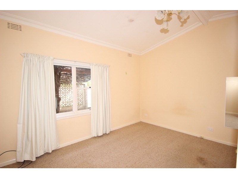 12 Record Street, Goulburn NSW 2580