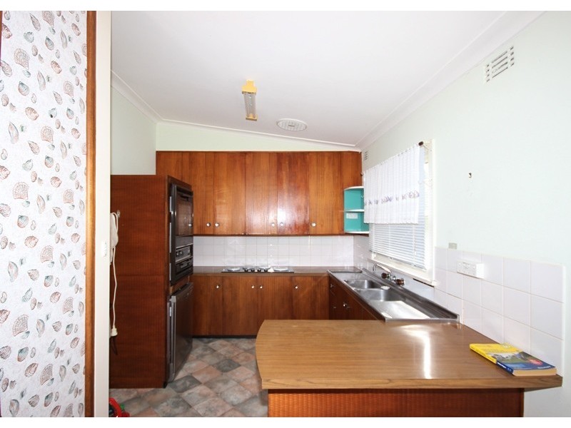 12 Record Street, Goulburn NSW 2580