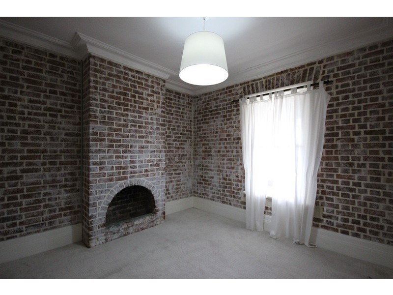 142 Addison Street, Goulburn NSW 2580