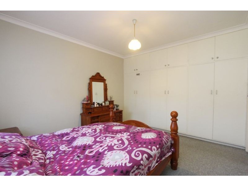 8 Arnheim Street, Goulburn NSW 2580