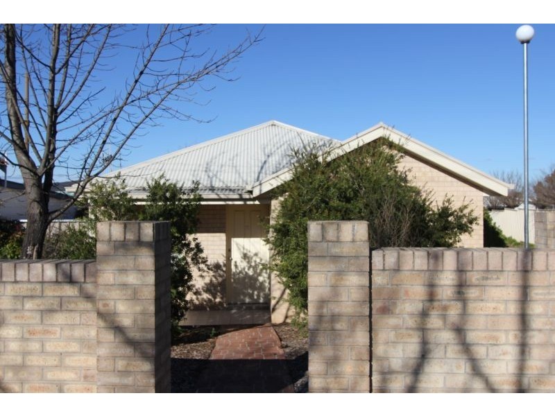 1/19 Faithfull Street, Goulburn NSW 2580