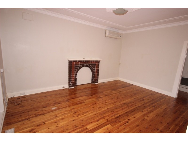 11 Kinghorne Street, Goulburn NSW 2580