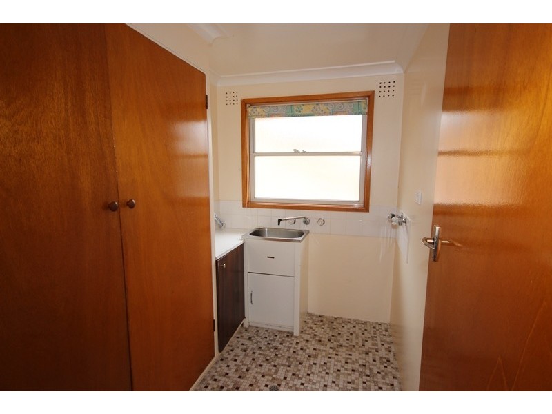 27 Hoddle Ave, Goulburn NSW 2580