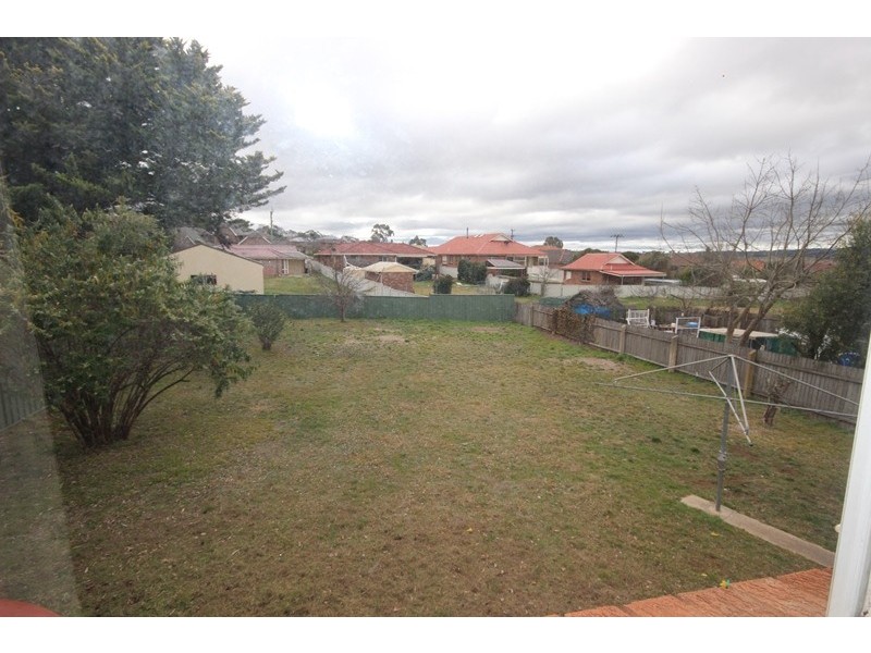 27 Hoddle Ave, Goulburn NSW 2580