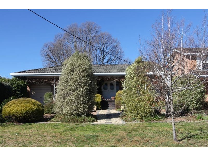 11 Llewellyn Avenue, Goulburn NSW 2580