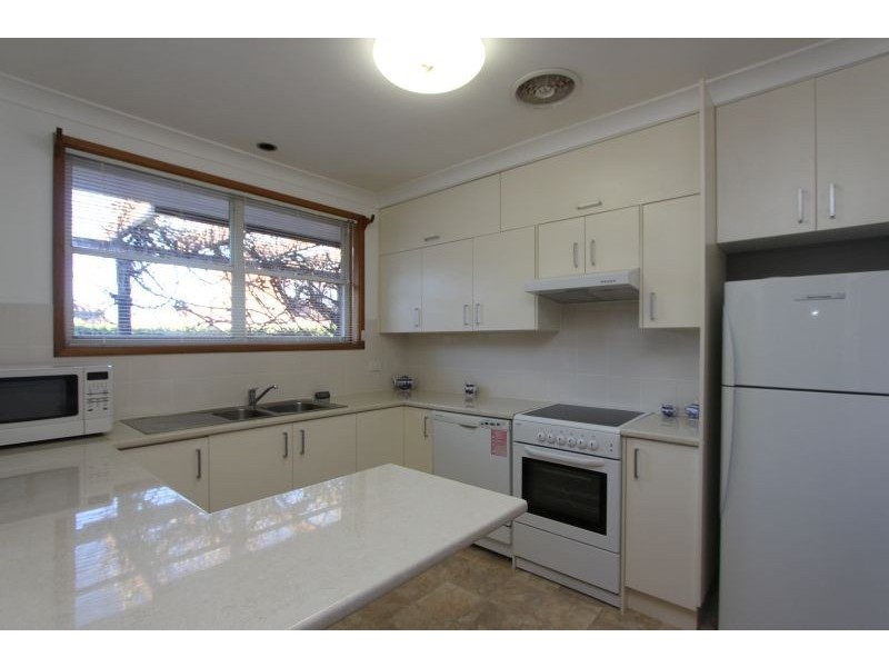 11 Llewellyn Avenue, Goulburn NSW 2580