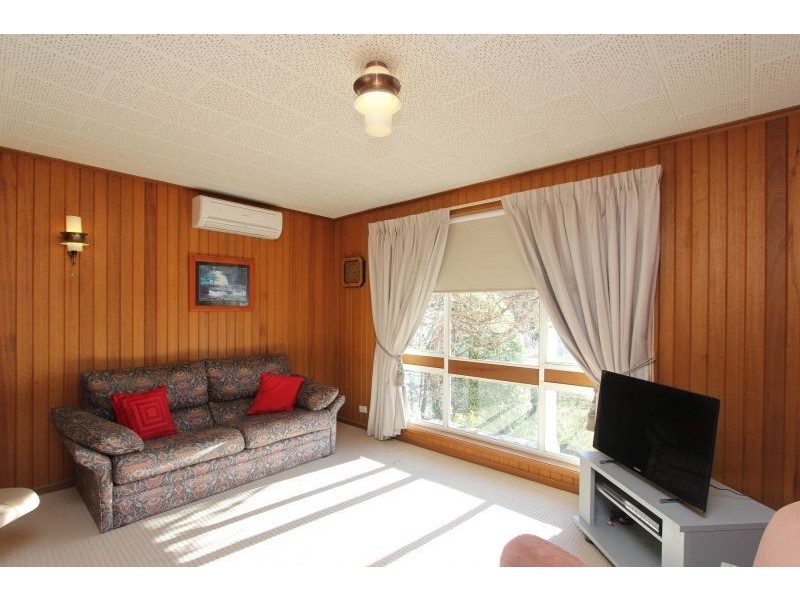 11 Llewellyn Avenue, Goulburn NSW 2580