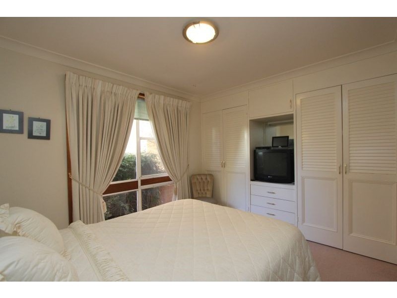 11 Llewellyn Avenue, Goulburn NSW 2580