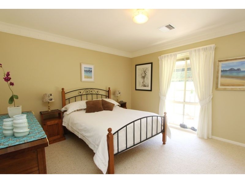 33 Run O Waters Drive, Goulburn NSW 2580