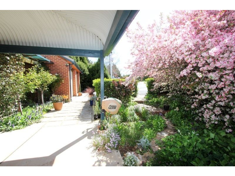 33 Run O Waters Drive, Goulburn NSW 2580