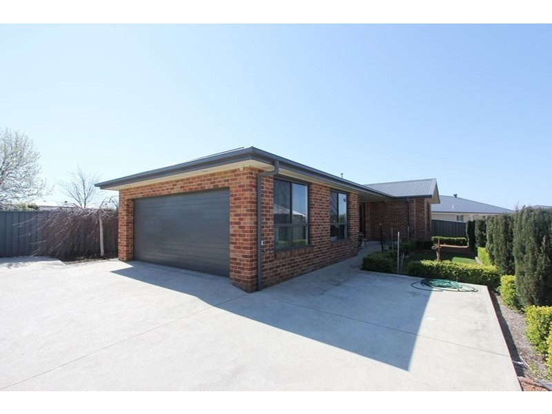 9 Benjamin Place, Goulburn NSW 2580