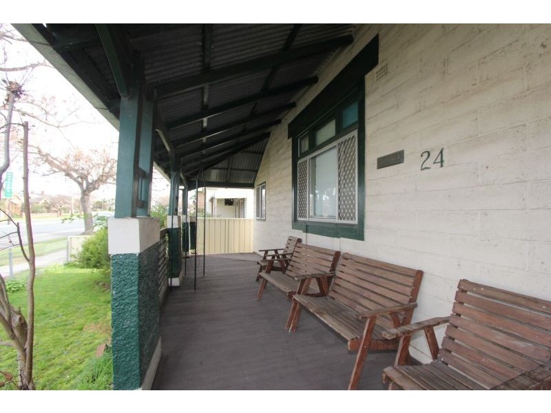 24 Lagoon Street, Goulburn NSW 2580