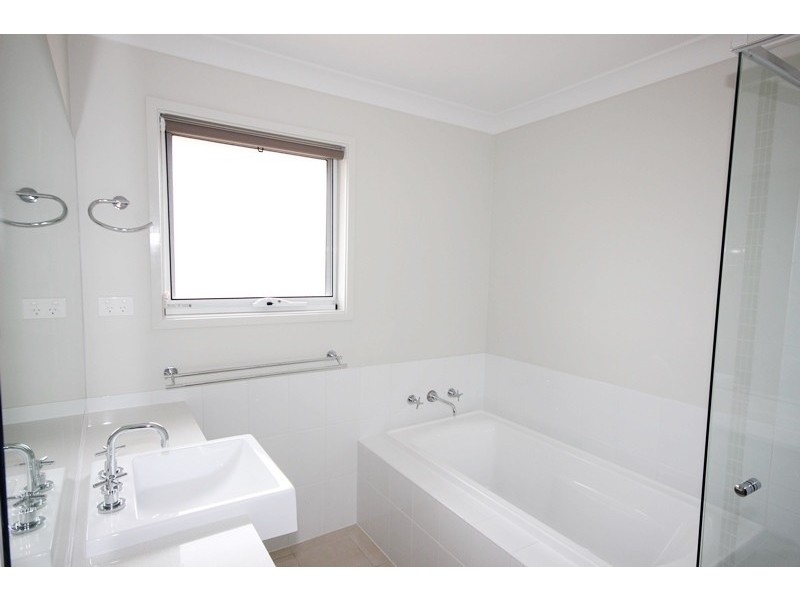 4 Lovet Street, Goulburn NSW 2580