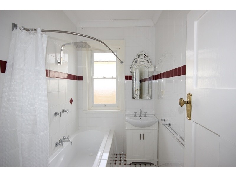 44 Park Street, Goulburn NSW 2580