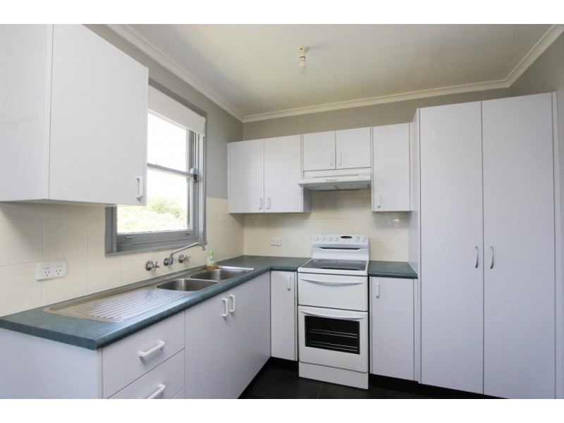 51 Gourock Ave, Goulburn NSW 2580