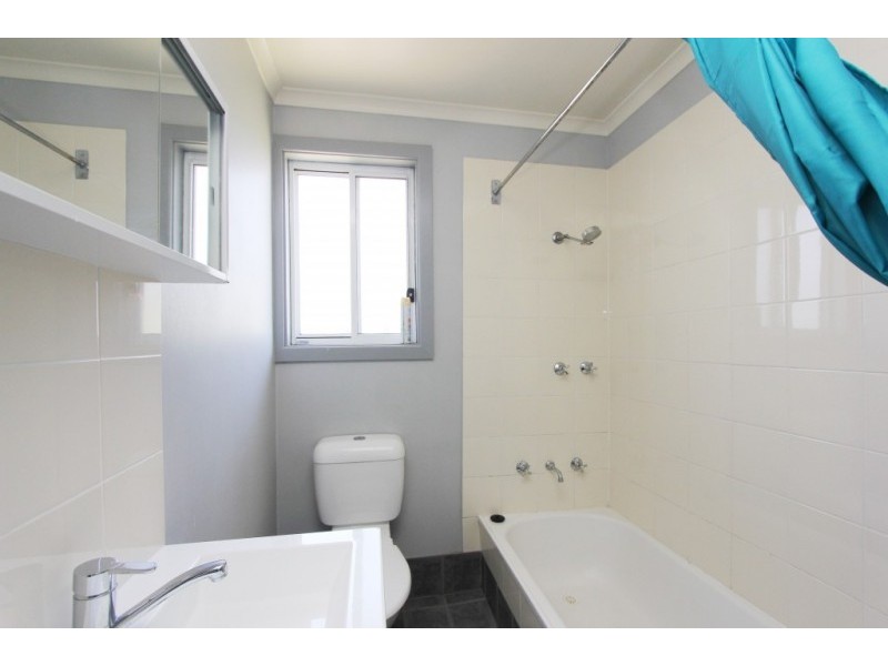 51 Gourock Ave, Goulburn NSW 2580