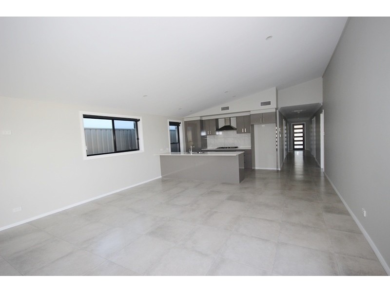 66a Kidd Circuit, Goulburn NSW 2580