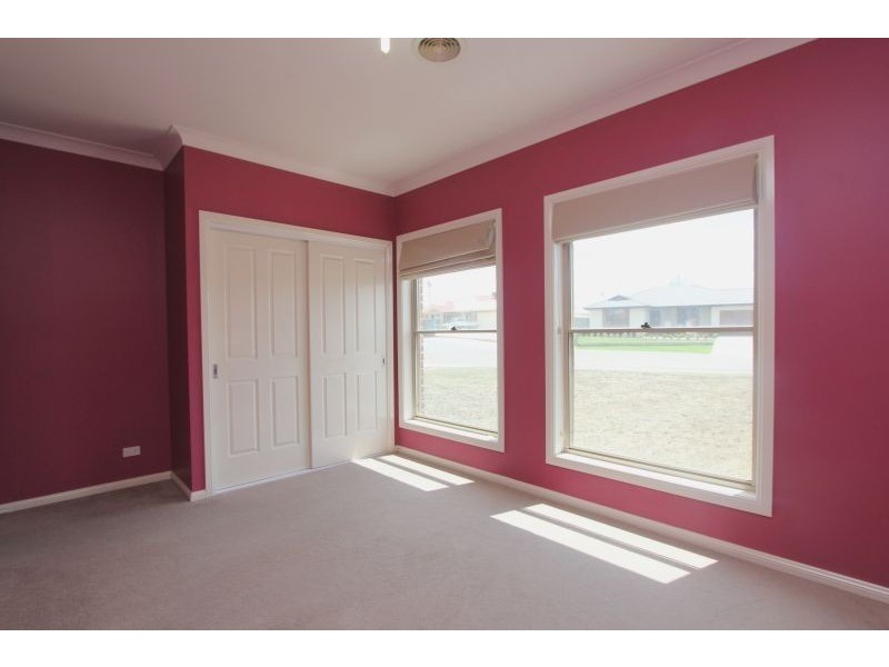 14 Hazelwood Place, Goulburn NSW 2580