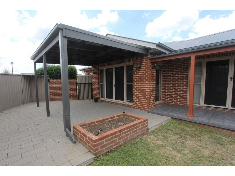 14 Hazelwood Place, Goulburn NSW 2580