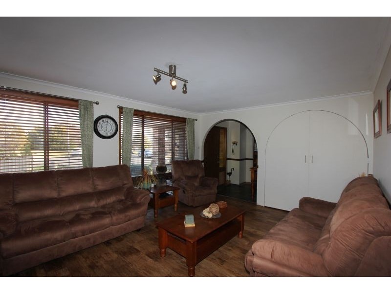 11 Kerr Place, Goulburn NSW 2580