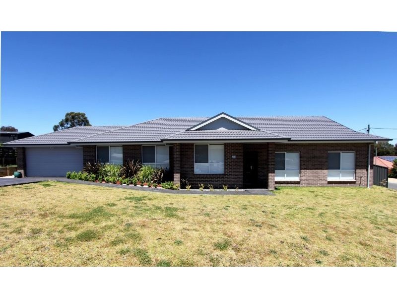 21 Melliodora Drive, Goulburn NSW 2580