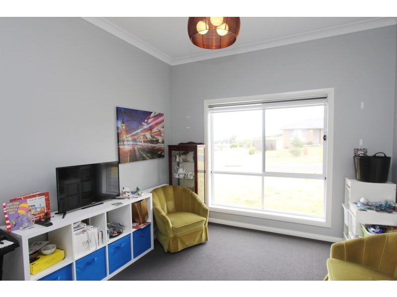 21 Melliodora Drive, Goulburn NSW 2580