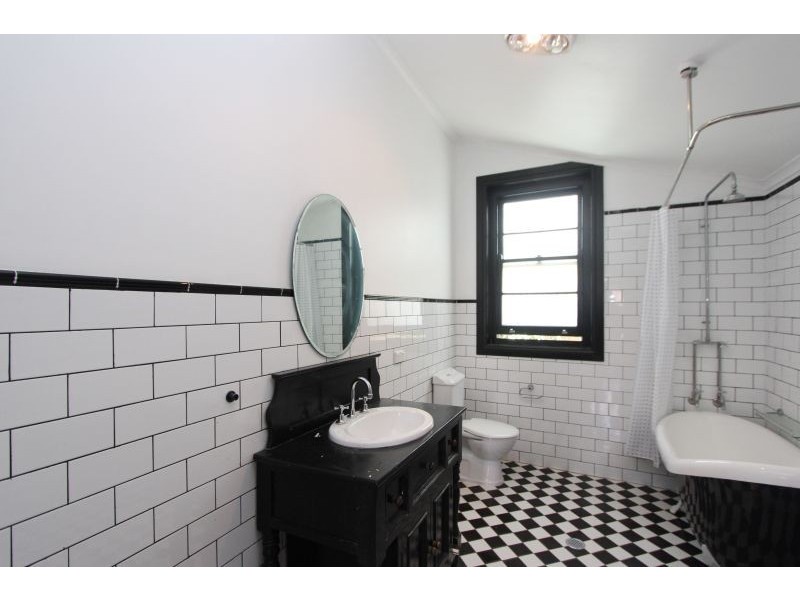 33 Kinghorne Street, Goulburn NSW 2580