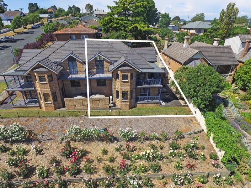 2/105 Cowper Street, Goulburn NSW 2580