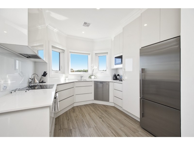 2/105 Cowper Street, Goulburn NSW 2580