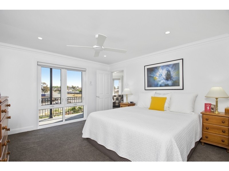 2/105 Cowper Street, Goulburn NSW 2580