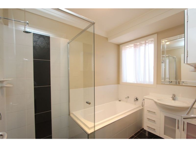 27 Monastery Drive, Goulburn NSW 2580