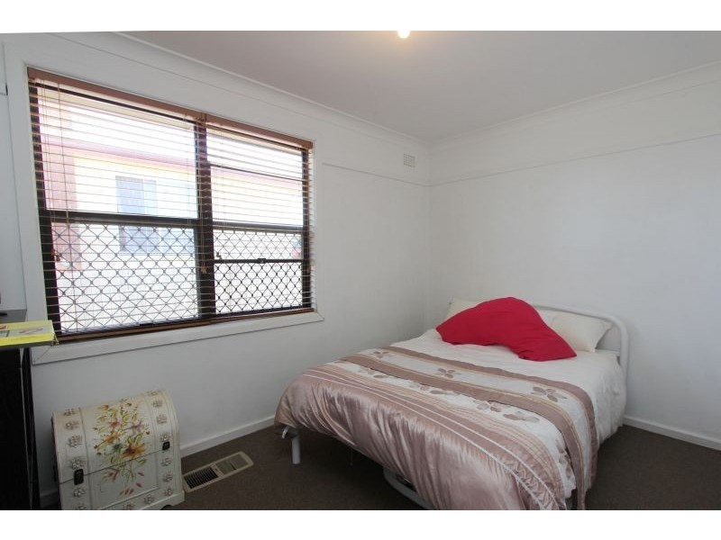 5 Davies Crescent, Goulburn NSW 2580
