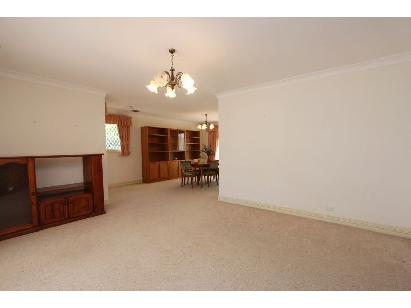 3 Oakwood Avenue, Goulburn NSW 2580