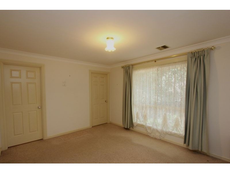 3 Oakwood Avenue, Goulburn NSW 2580