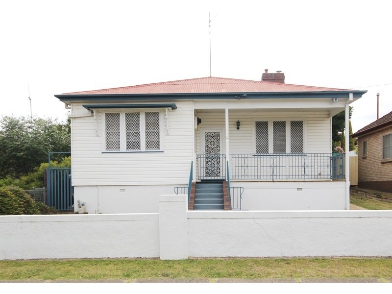 76 Sloane Street, Goulburn NSW 2580