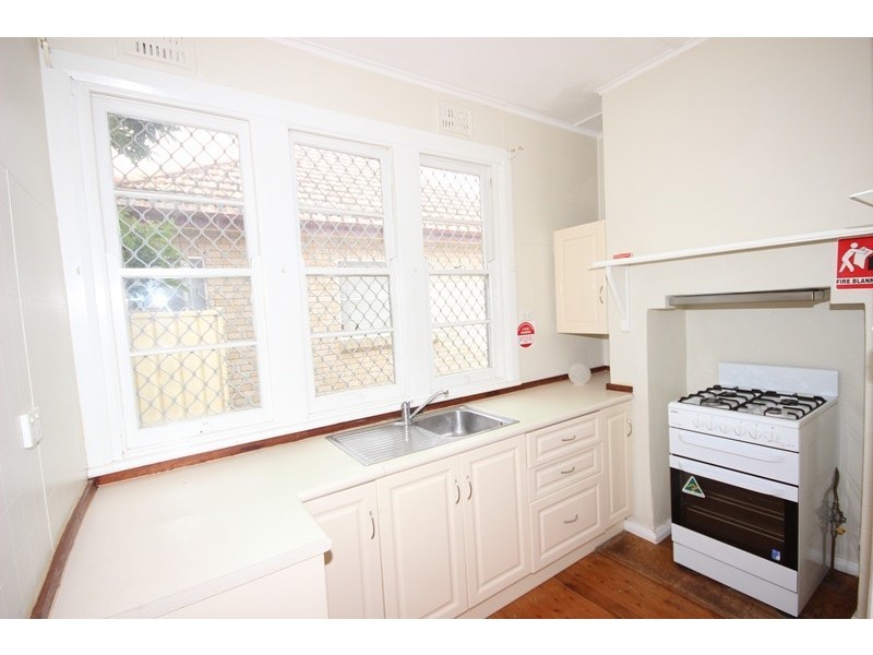 76 Sloane Street, Goulburn NSW 2580