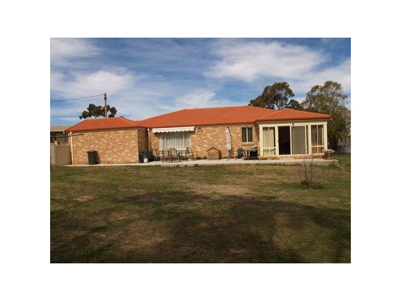 5 Cooinda CLOSE, Goulburn NSW 2580
