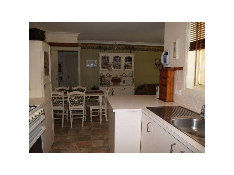Jacqua AVENUE, Goulburn NSW 2580